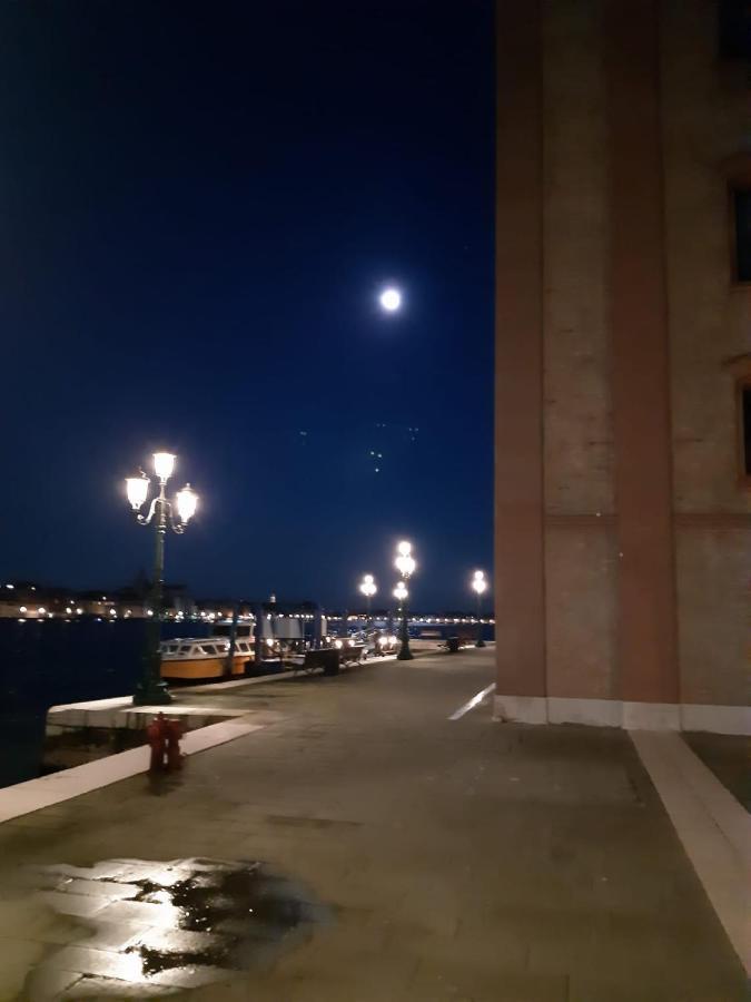 Ferienwohnung Giudecca Molino Stucky Venedig Exterior foto