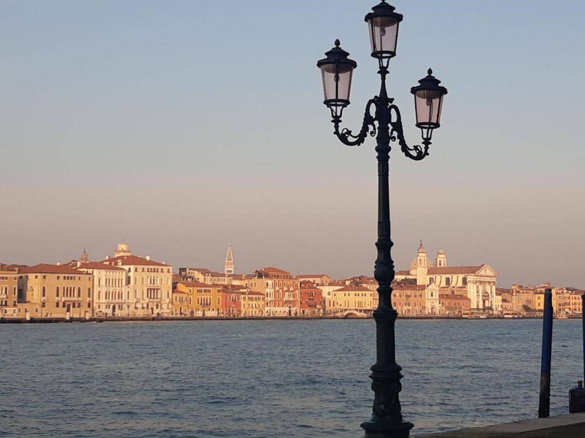 Ferienwohnung Giudecca Molino Stucky Venedig Exterior foto